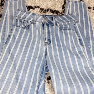 Stripped jeans